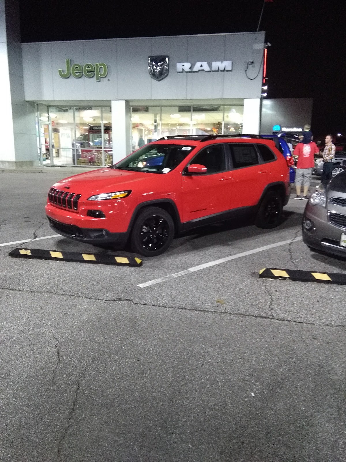 Expressway Chrysler Dodge Jeep RAM of Evansville photo 4