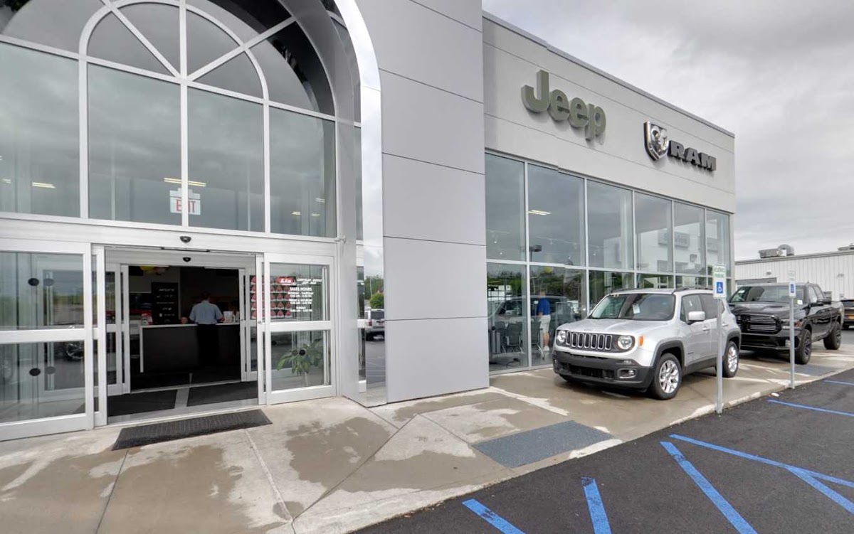 Lia Chrysler Dodge Jeep Ram Schenectady photo 1
