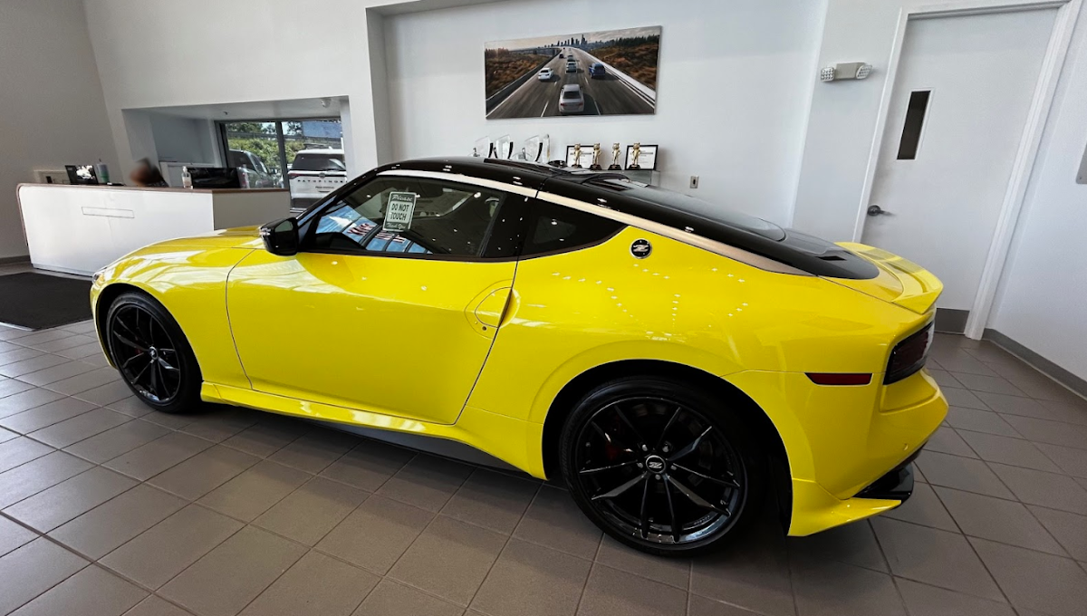 Kelly Nissan of Woburn photo 5