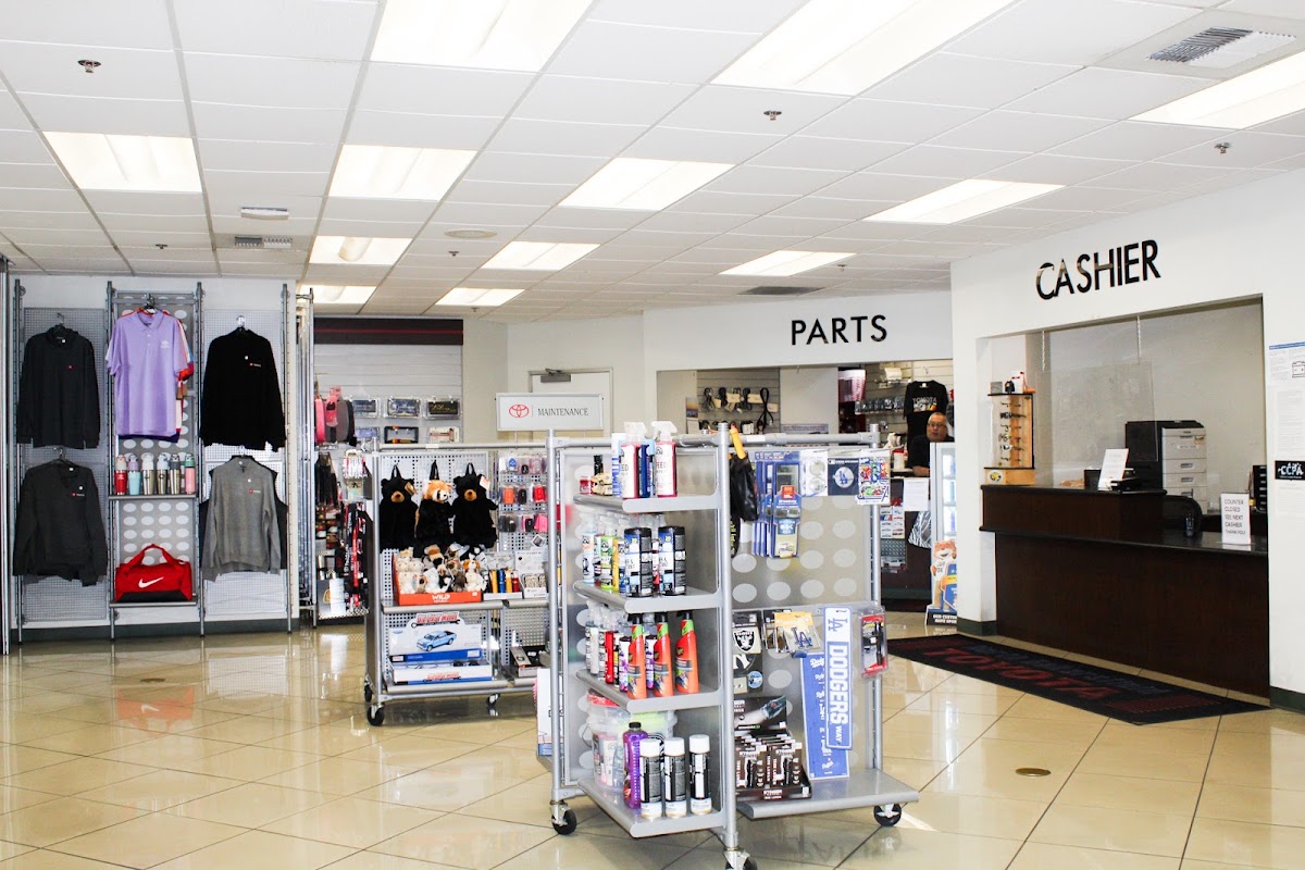 North Bakersfield Toyota photo 4