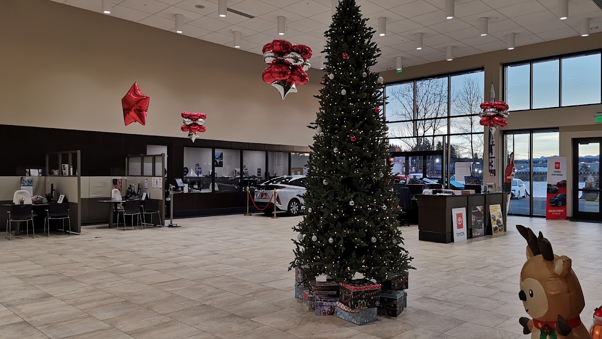 Toyota of Kirkland photo 3