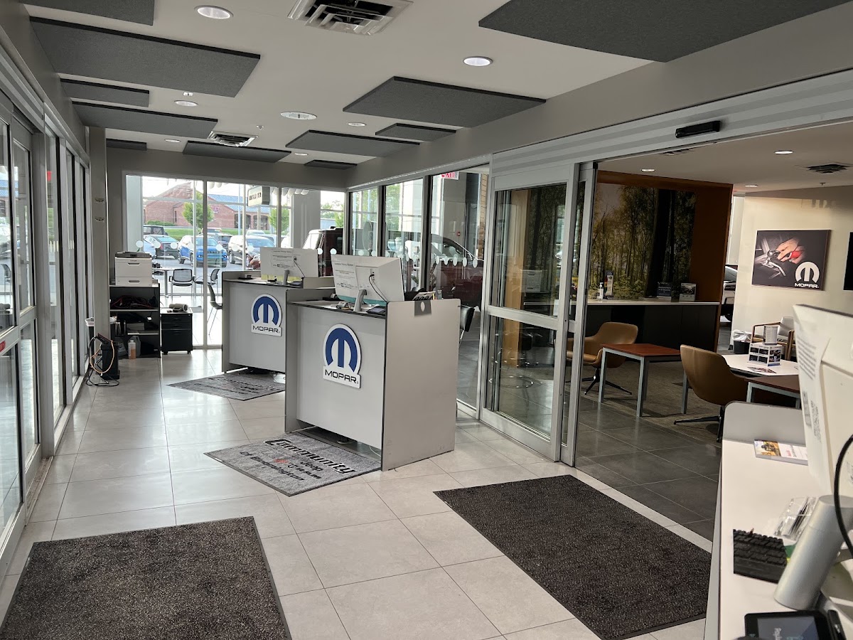 Community Chrysler Dodge Jeep Ram Bloomington photo 3