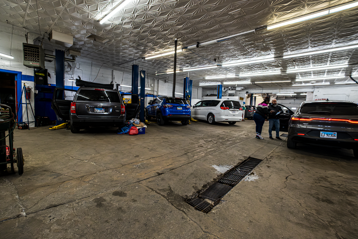 Midway Dodge Ram Chicago photo 3