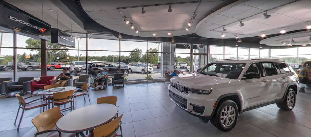 Crown Chrysler Dodge Jeep Ram Holland photo 3