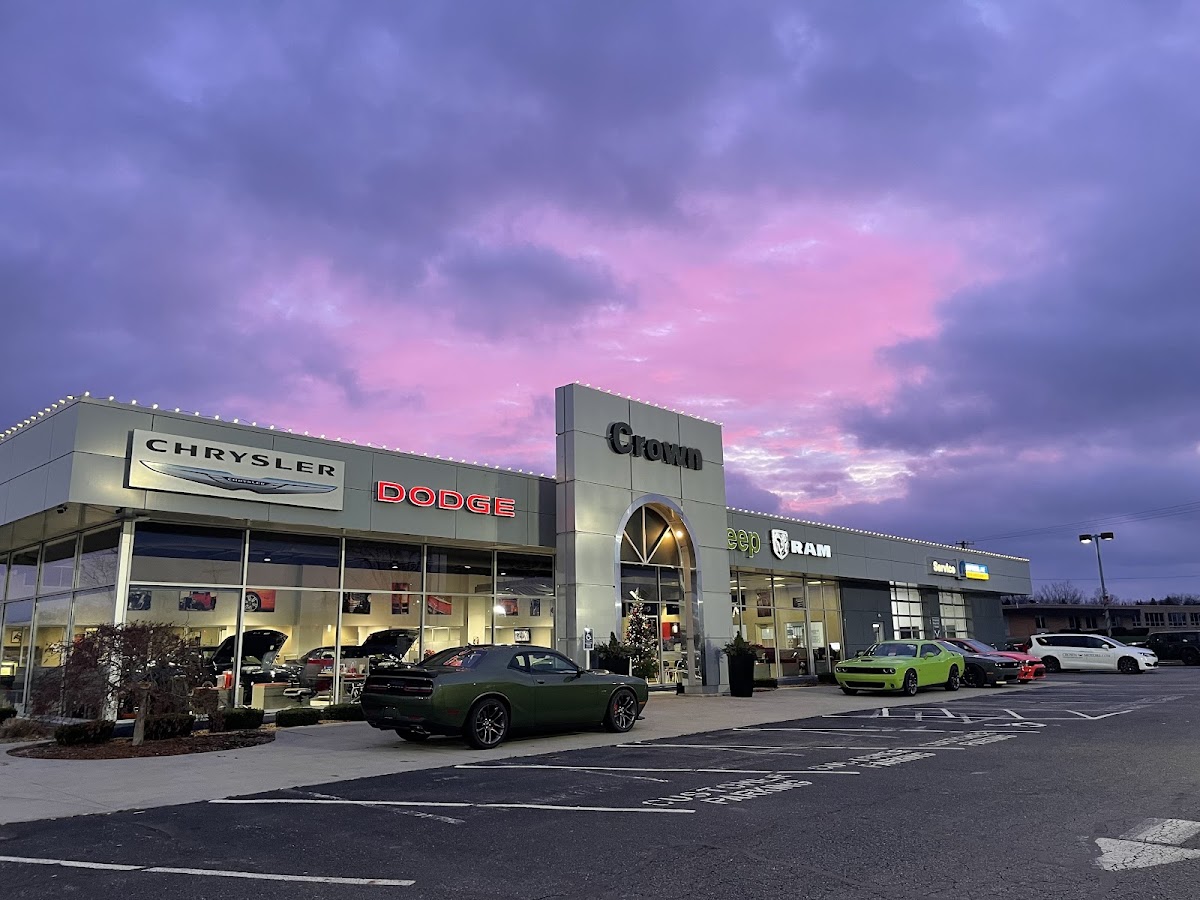 Crown Chrysler Dodge Jeep Ram Holland photo 1