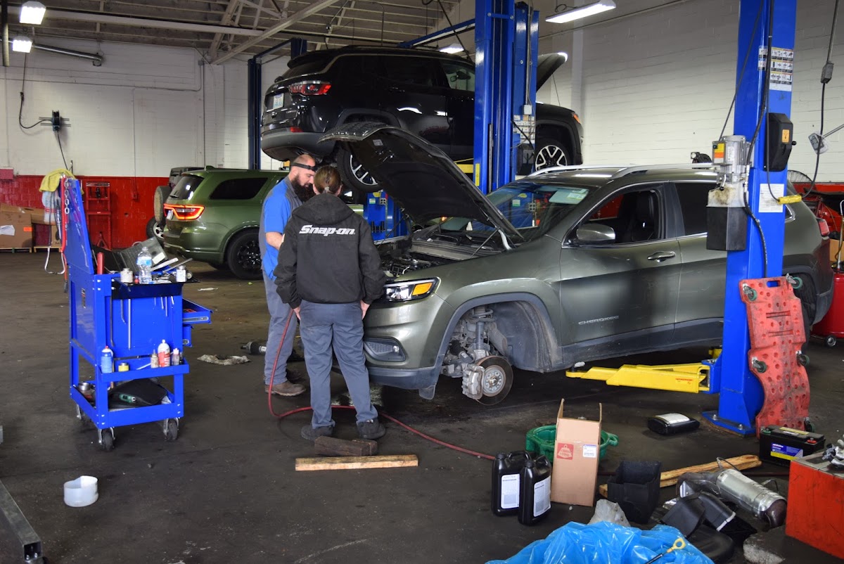 Glockner Chrysler Dodge Jeep Ram Ashland photo 2