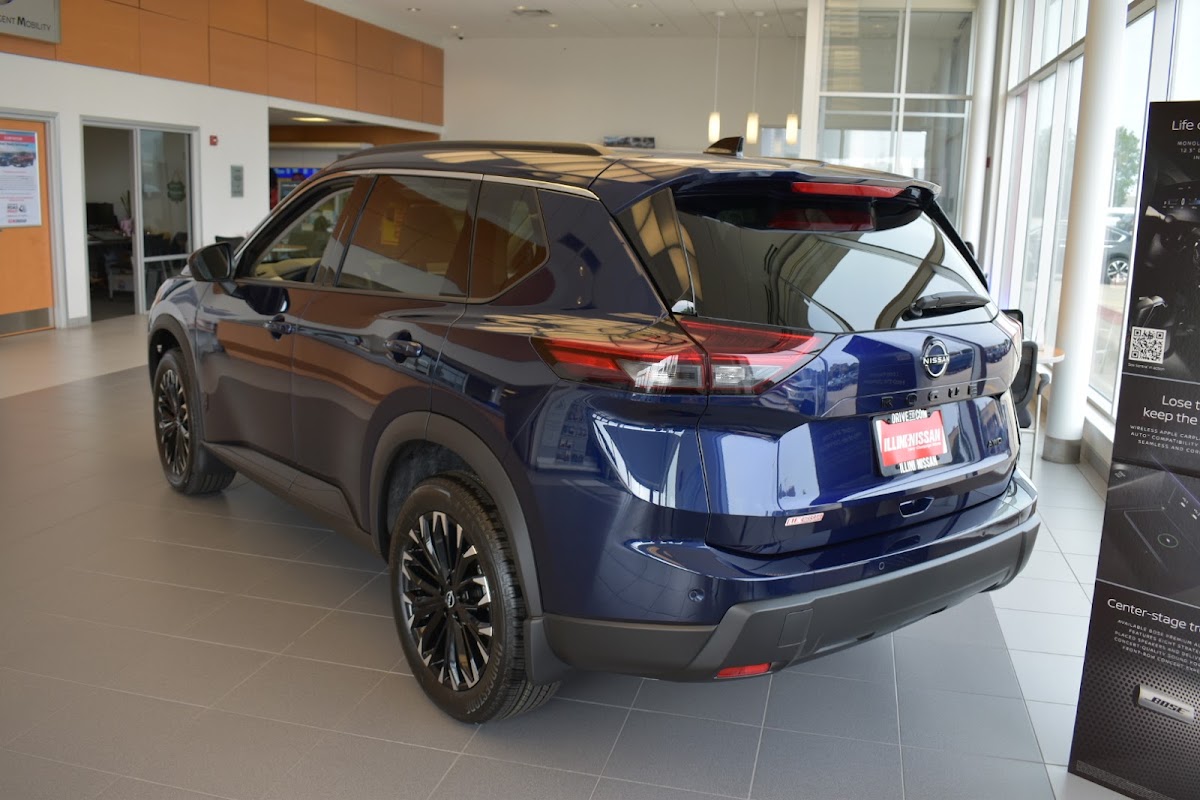 Illini Nissan photo 3