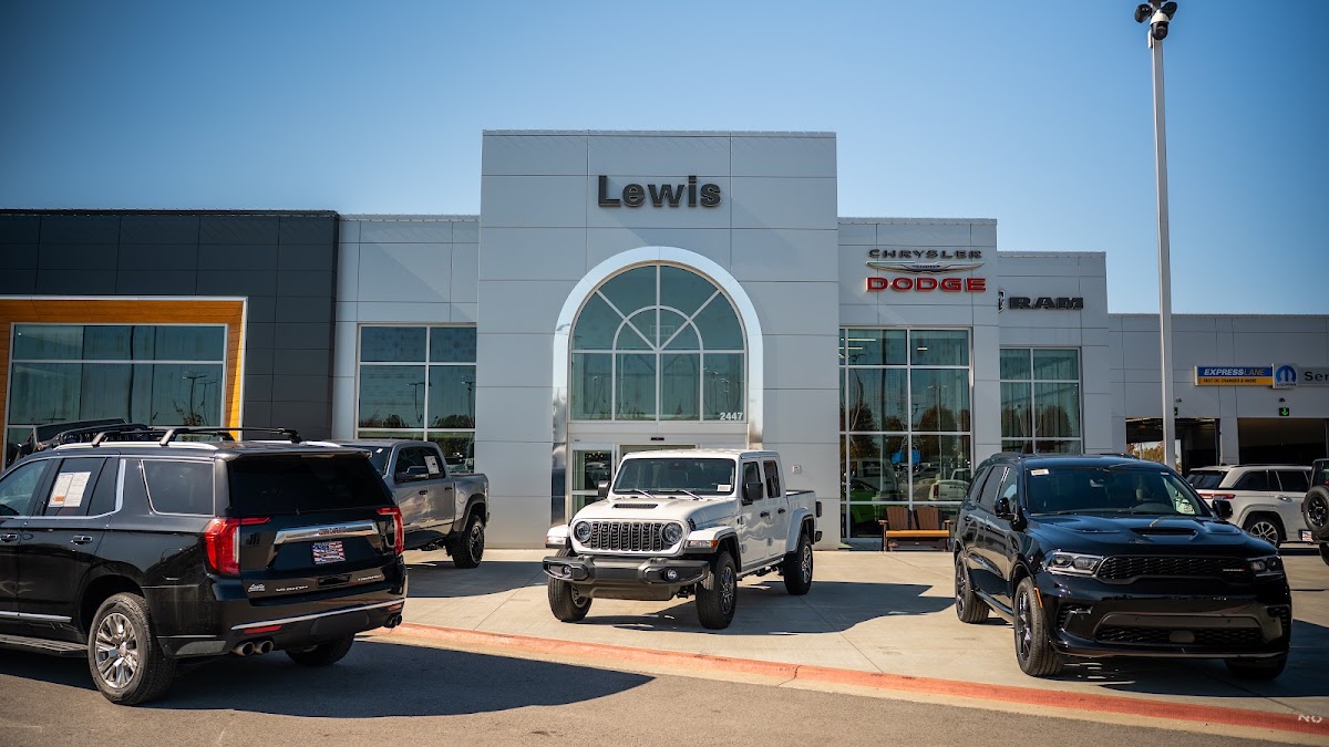 Lewis Chrysler Dodge Jeep Ram Fayetteville photo 1