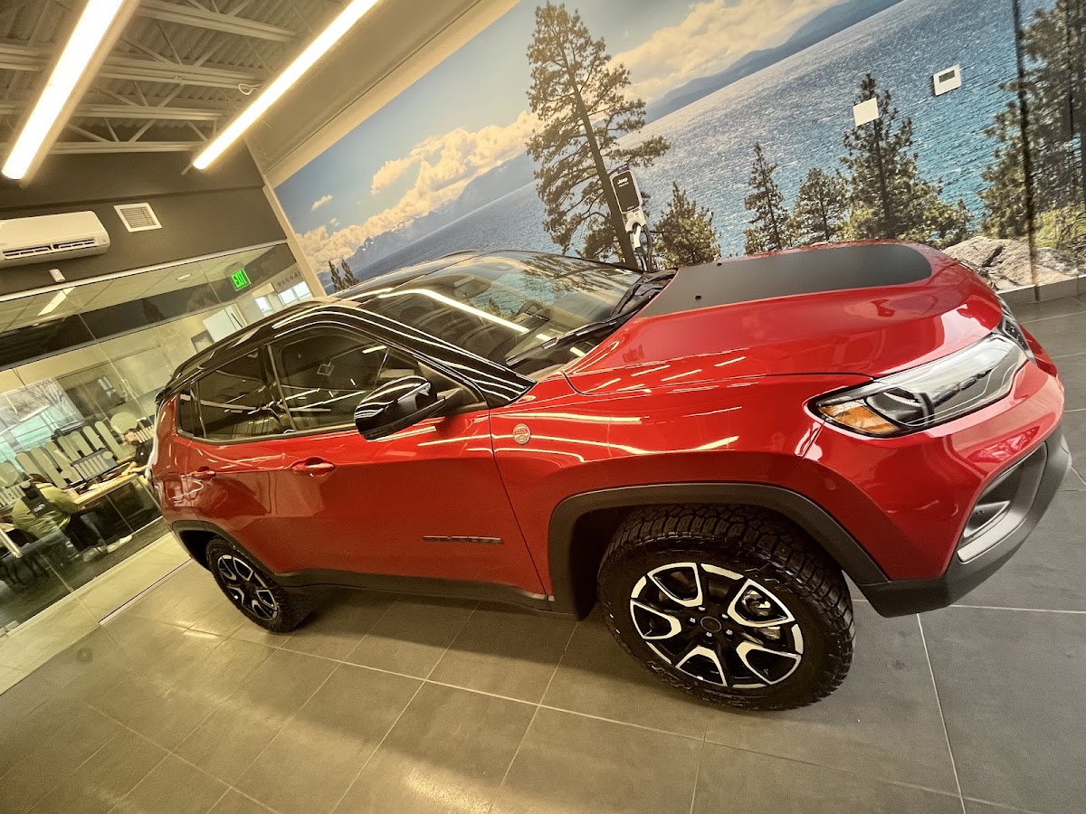 Lewis Chrysler Dodge Jeep Ram Fayetteville photo 3