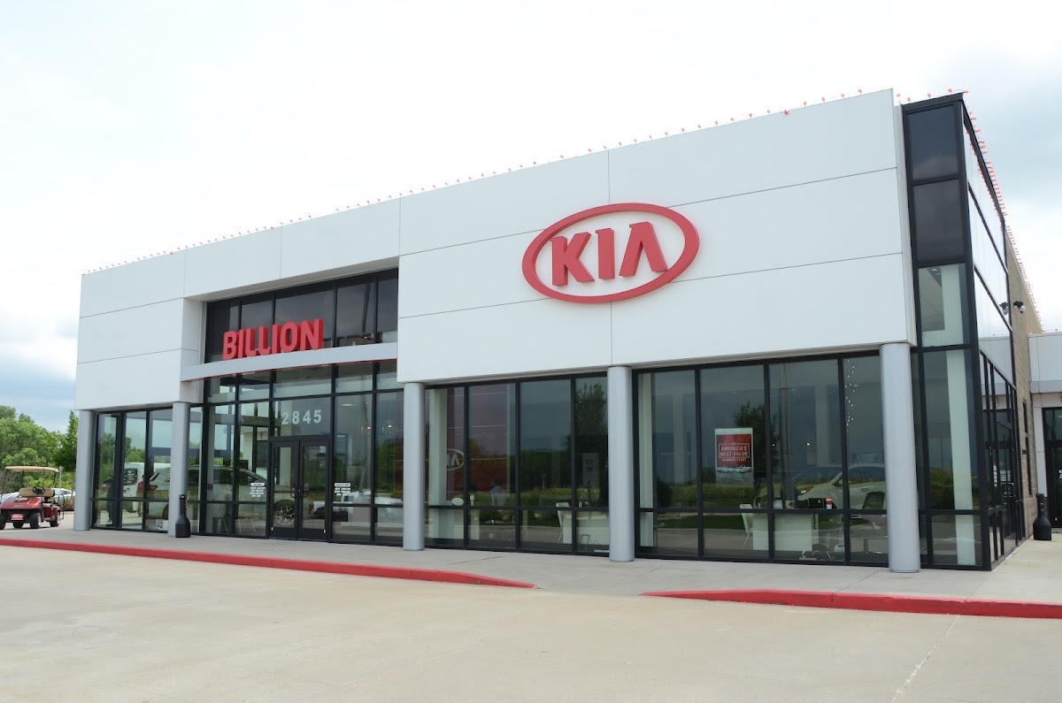 Billion Kia of Iowa City photo 4