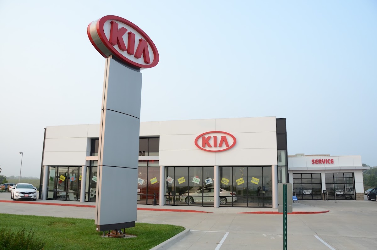 Billion Kia of Iowa City photo 1