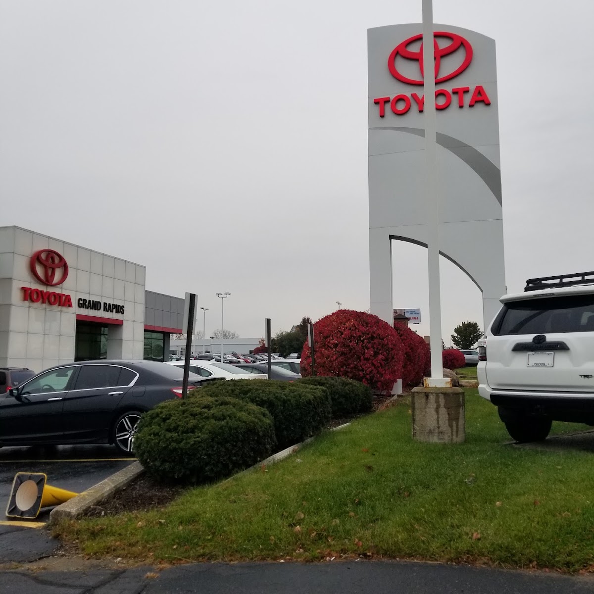 Toyota of Grand Rapids photo 1