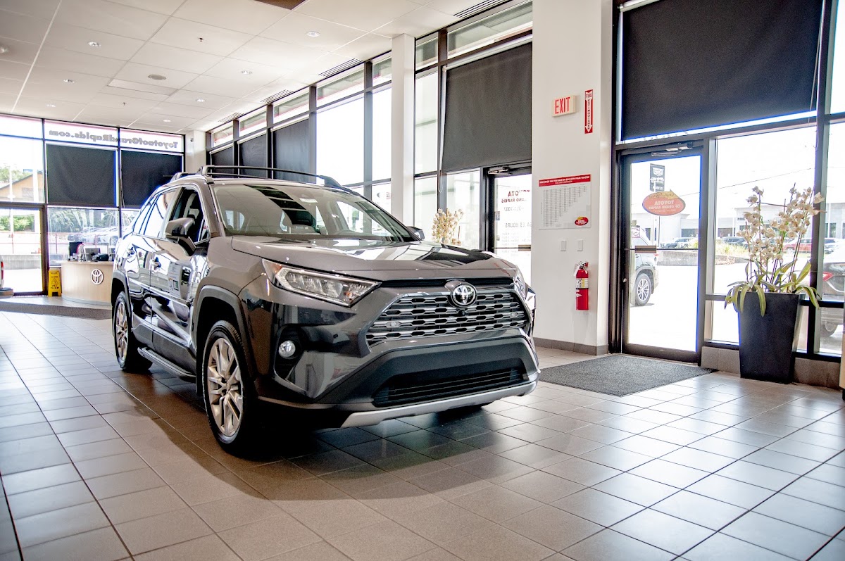 Toyota of Grand Rapids photo 3