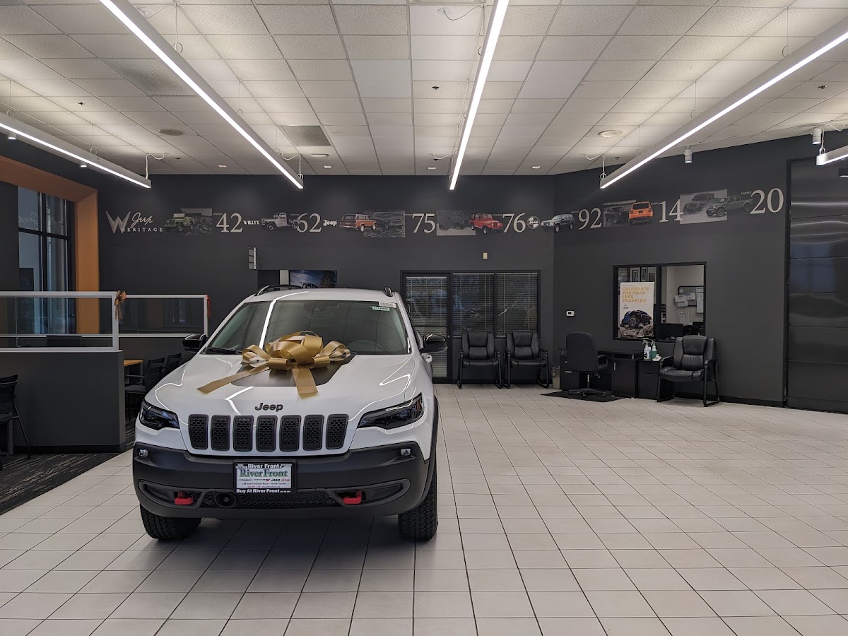 River Front Chrysler Dodge Jeep Ram photo 5