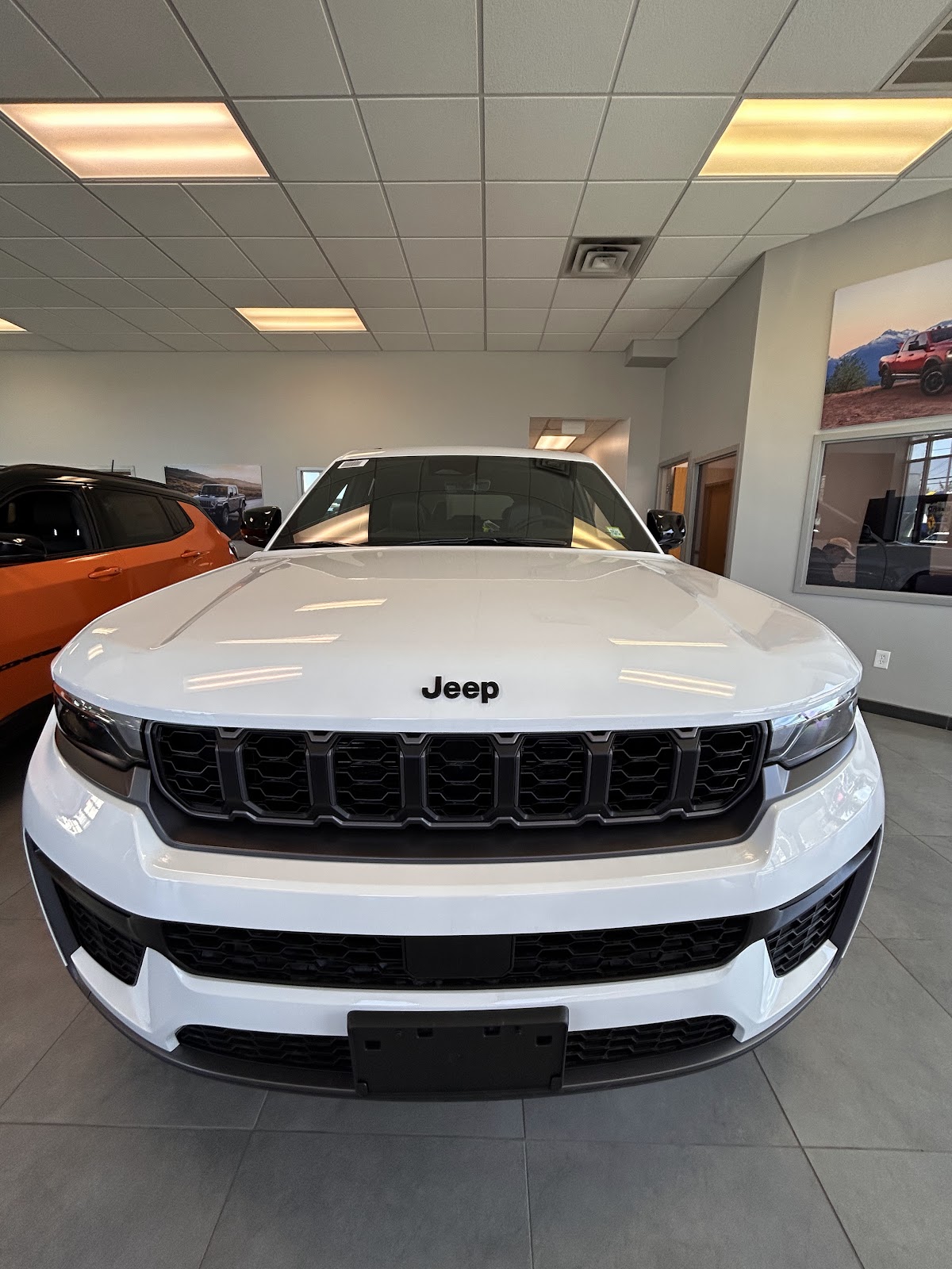 Orchard Chrysler Dodge Jeep RAM photo 4