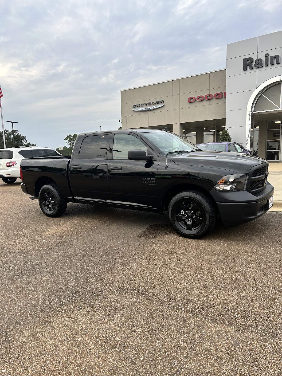 Rainbow Chrysler Dodge Jeep Ram of McComb photo 4
