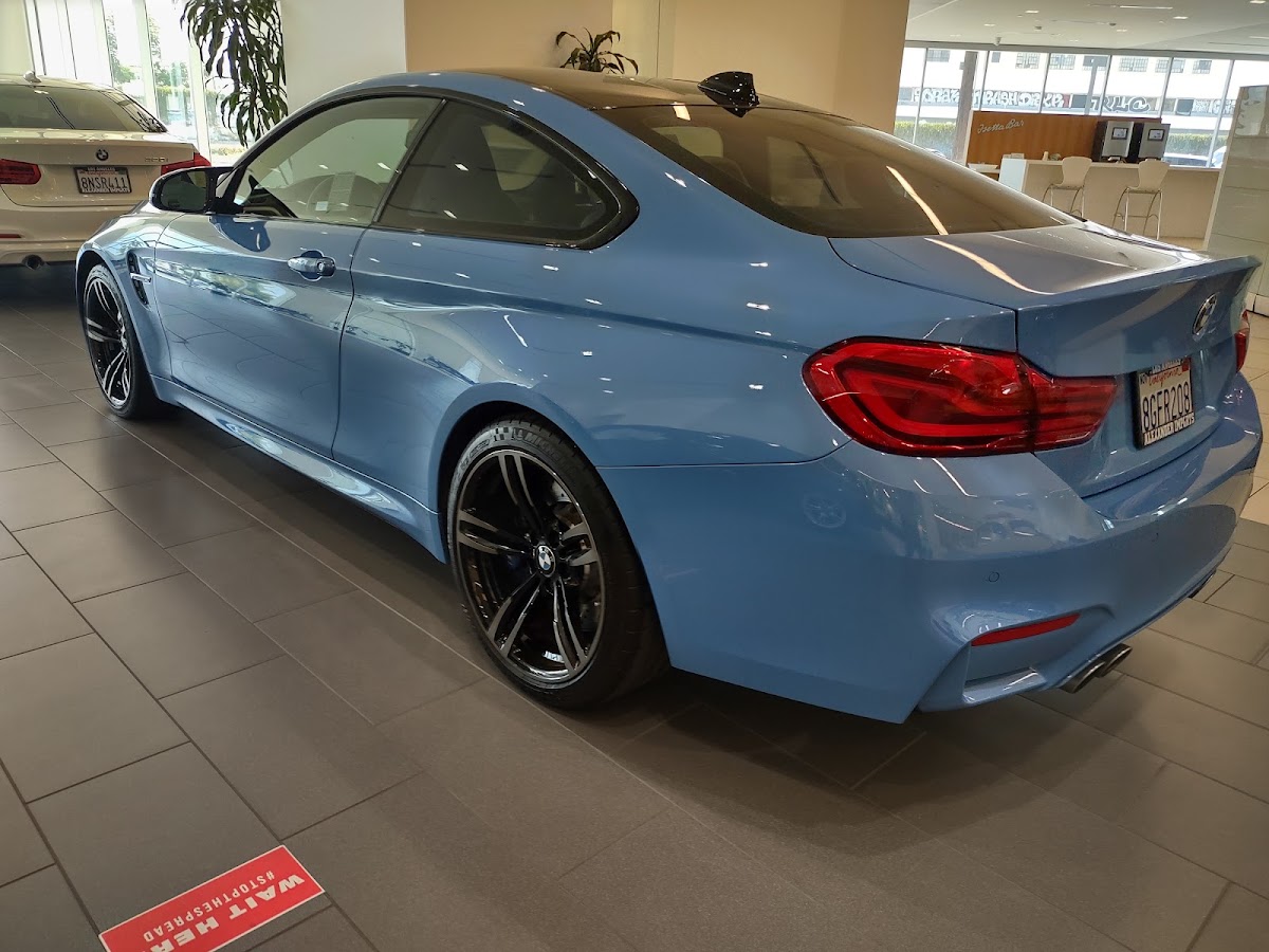 BMW of Downtown Los Angeles photo 4