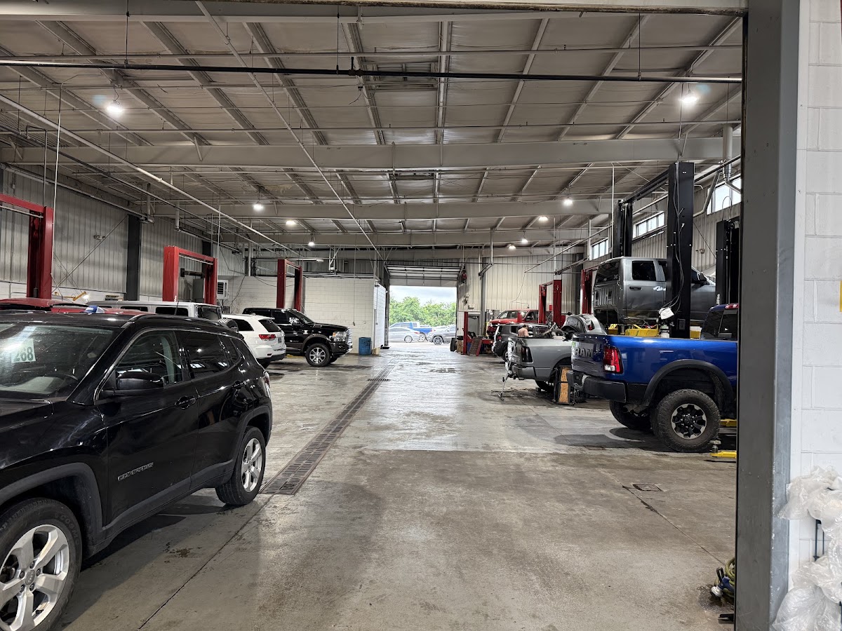 Mann Chrysler Dodge Jeep Ram Mt Sterling photo 4