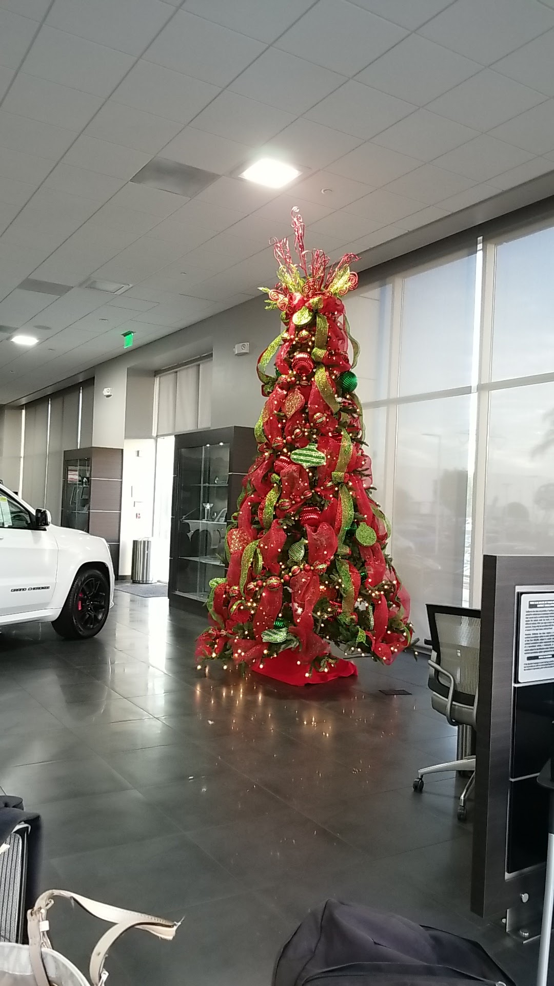 Chrysler Dodge Jeep Ram FIAT of Ontario photo 4