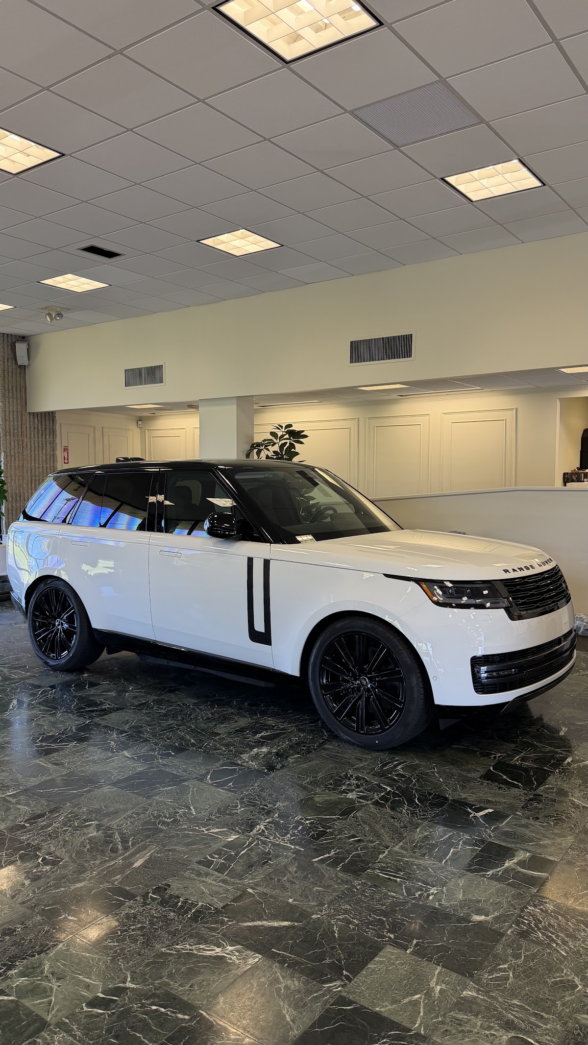 Land Rover Cherry Hill photo 4