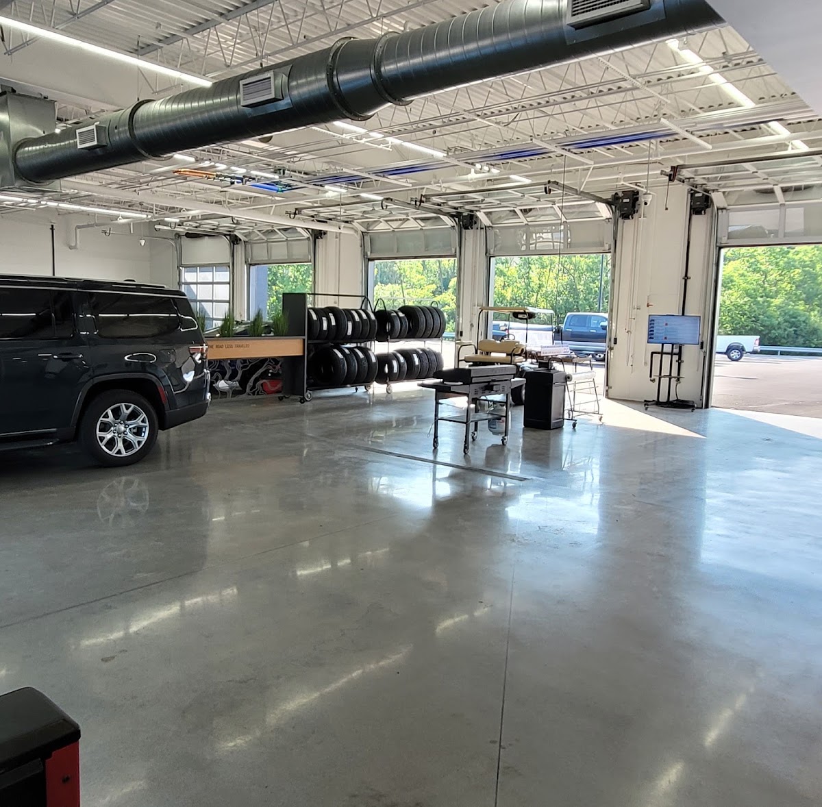 Crown Chrysler Dodge Jeep Ram photo 2