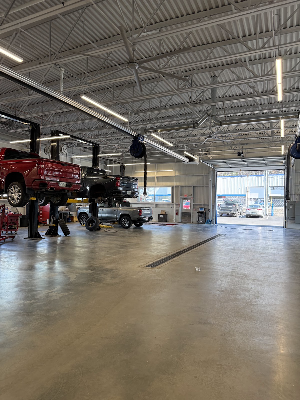 Irwin Chevrolet Laconia photo 5