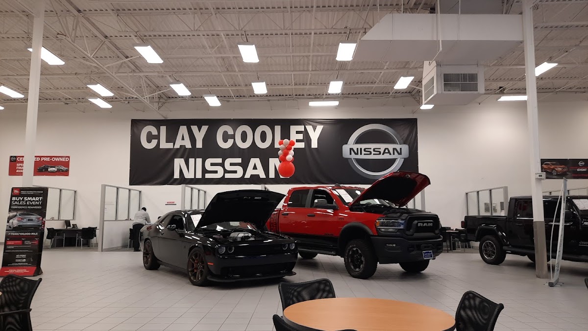 Clay Cooley Nissan Duncanville photo 3