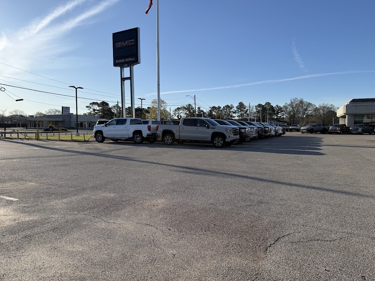 Rivard Royall GMC photo 5