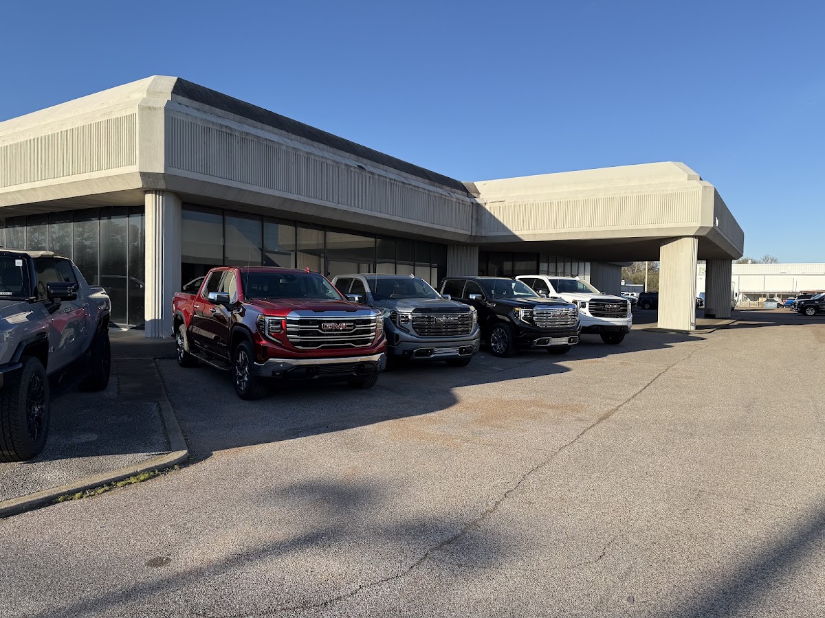 Rivard Royall GMC photo 1