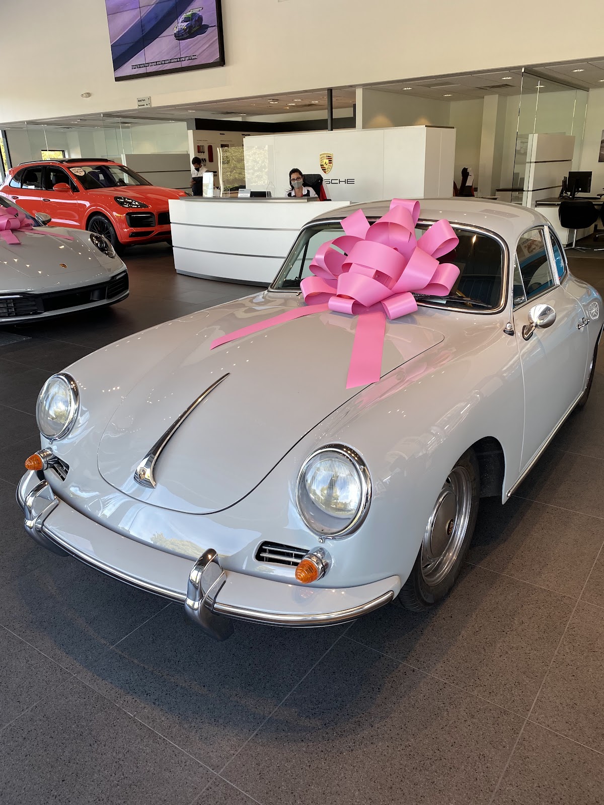 Porsche Cary photo 2