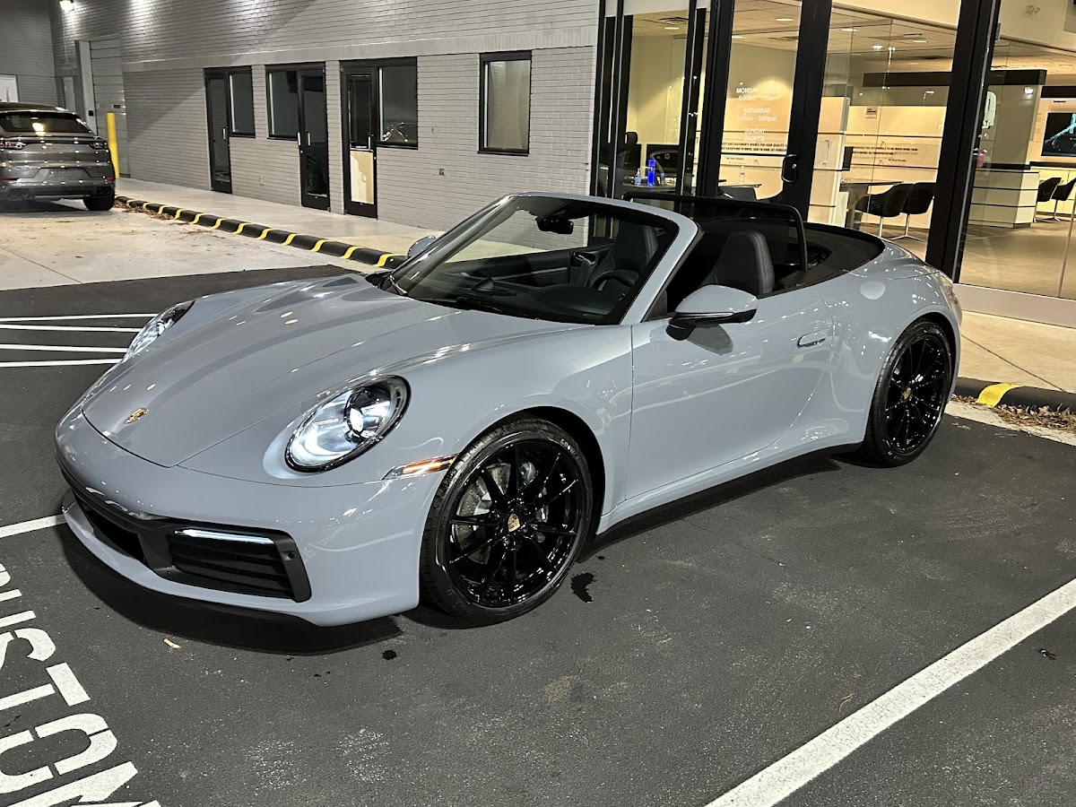 Porsche Cary photo 4