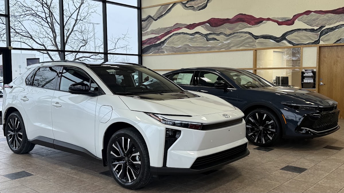 Serra Toyota Milwaukee photo 4