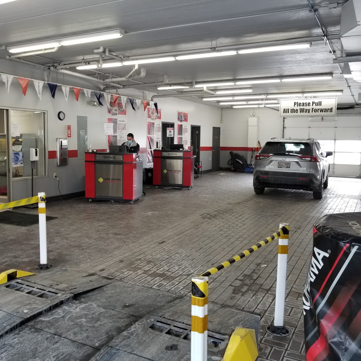 Serra Toyota Milwaukee photo 2