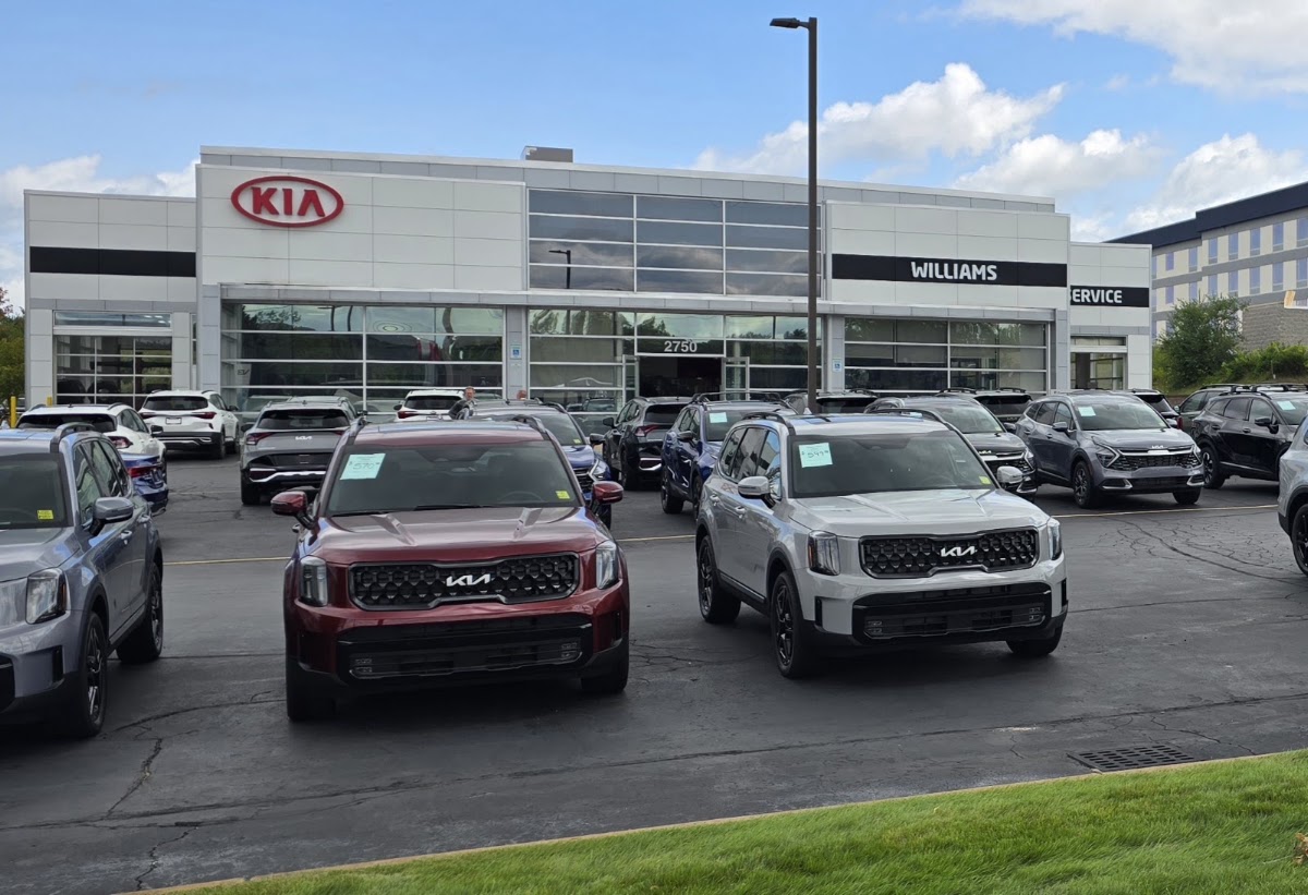 Williams Kia Traverse City photo 1
