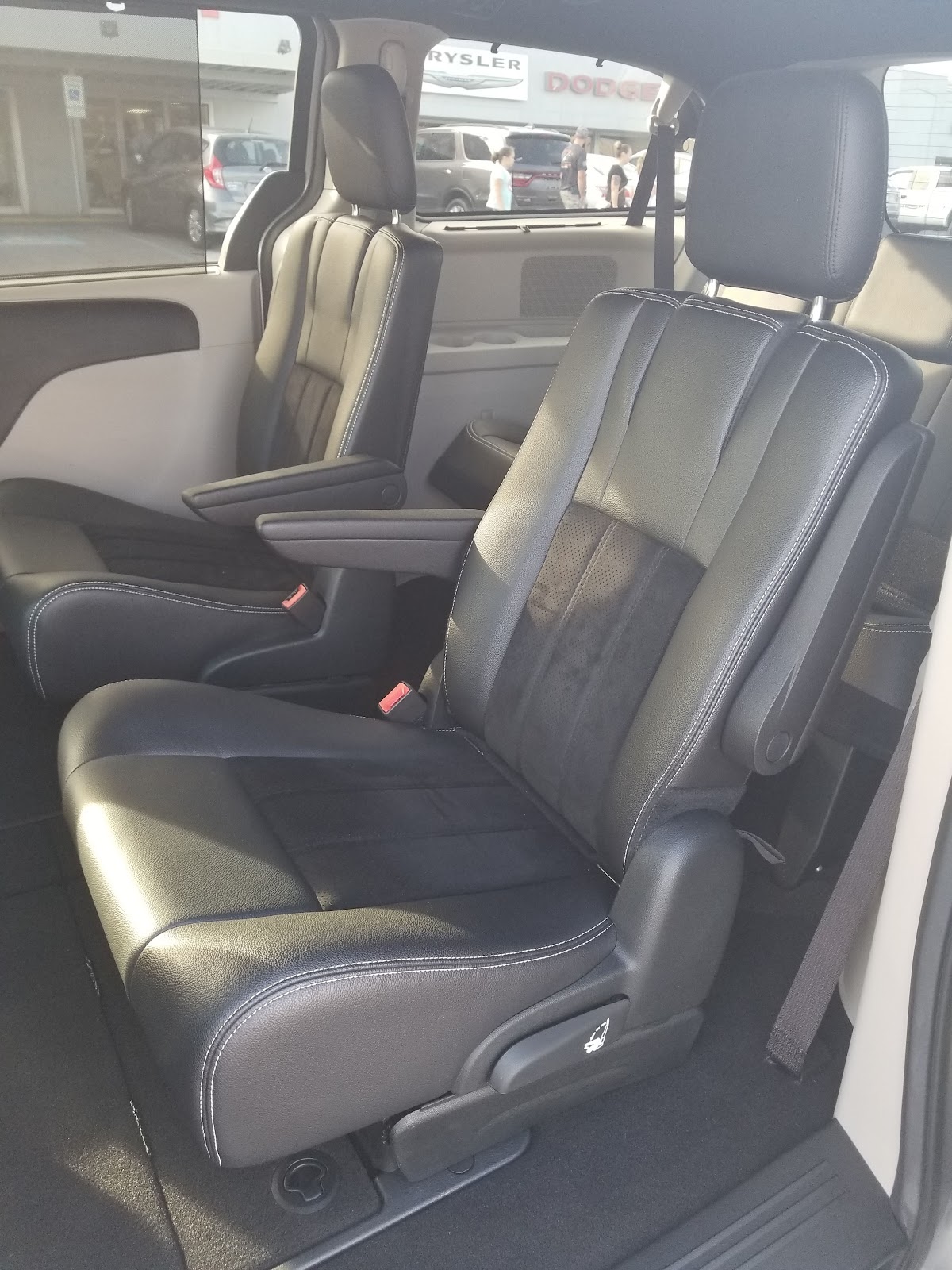 Courtesy Motors Chrysler Jeep Dodge Ram photo 5