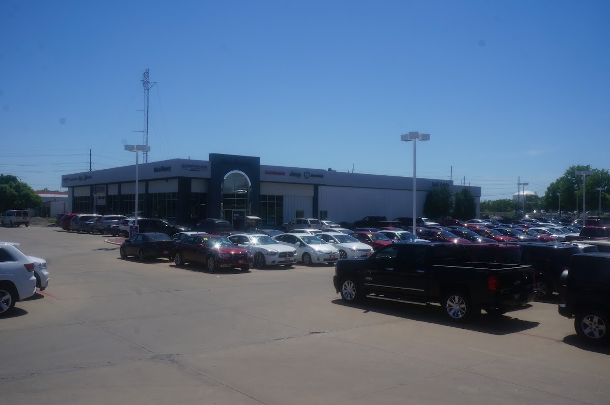 Dan Deery Chrysler Dodge Jeep Ram Waterloo photo 2