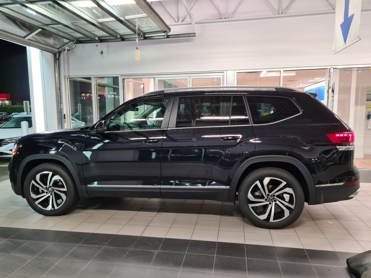 Volkswagen of Kirkland photo 5
