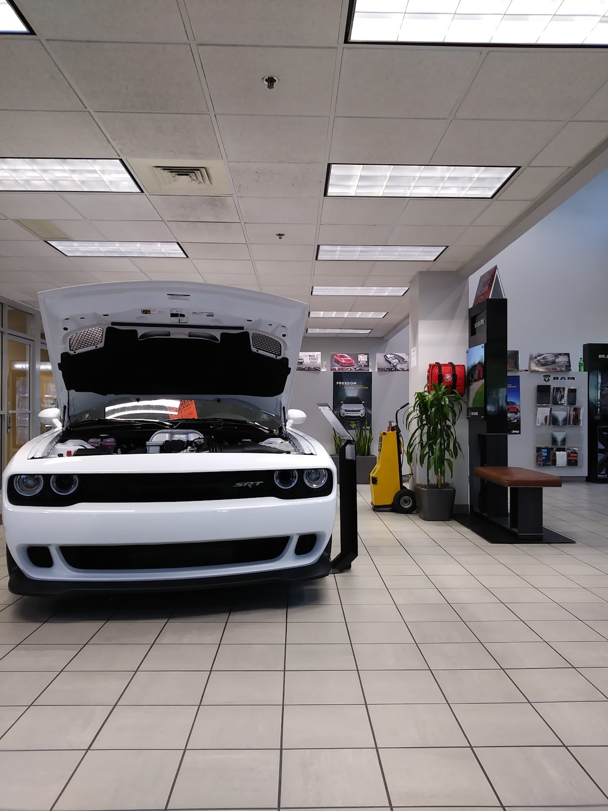 Courtesy Chrysler Dodge Jeep Ram Superstition Springs photo 5