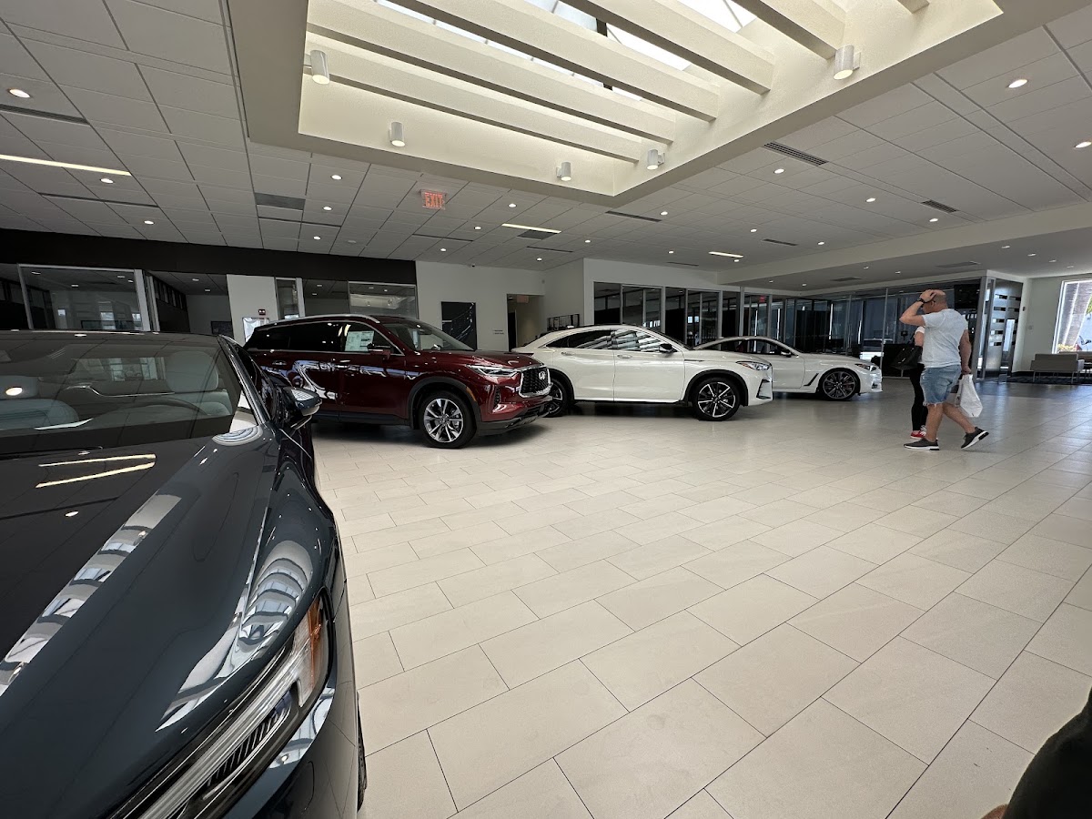 INFINITI of Palm Beaches photo 3