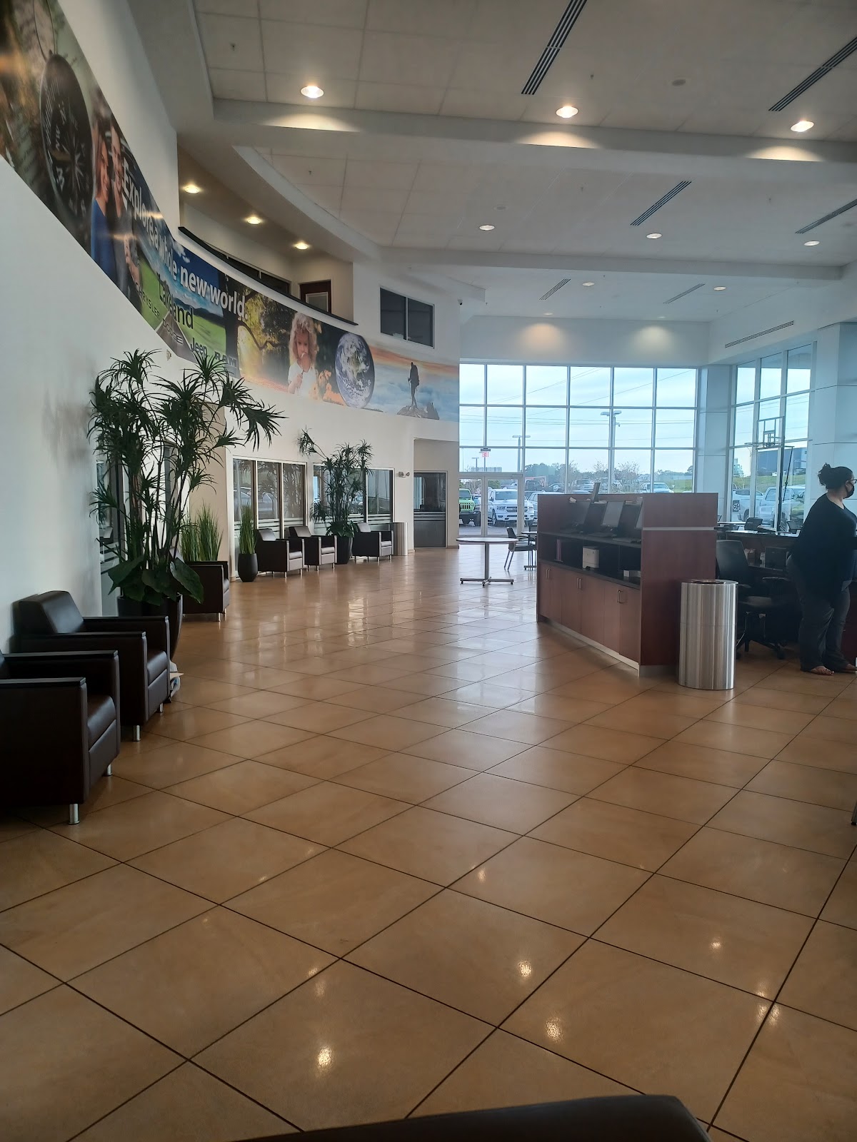 Lakeland Chrysler Dodge Jeep RAM photo 5