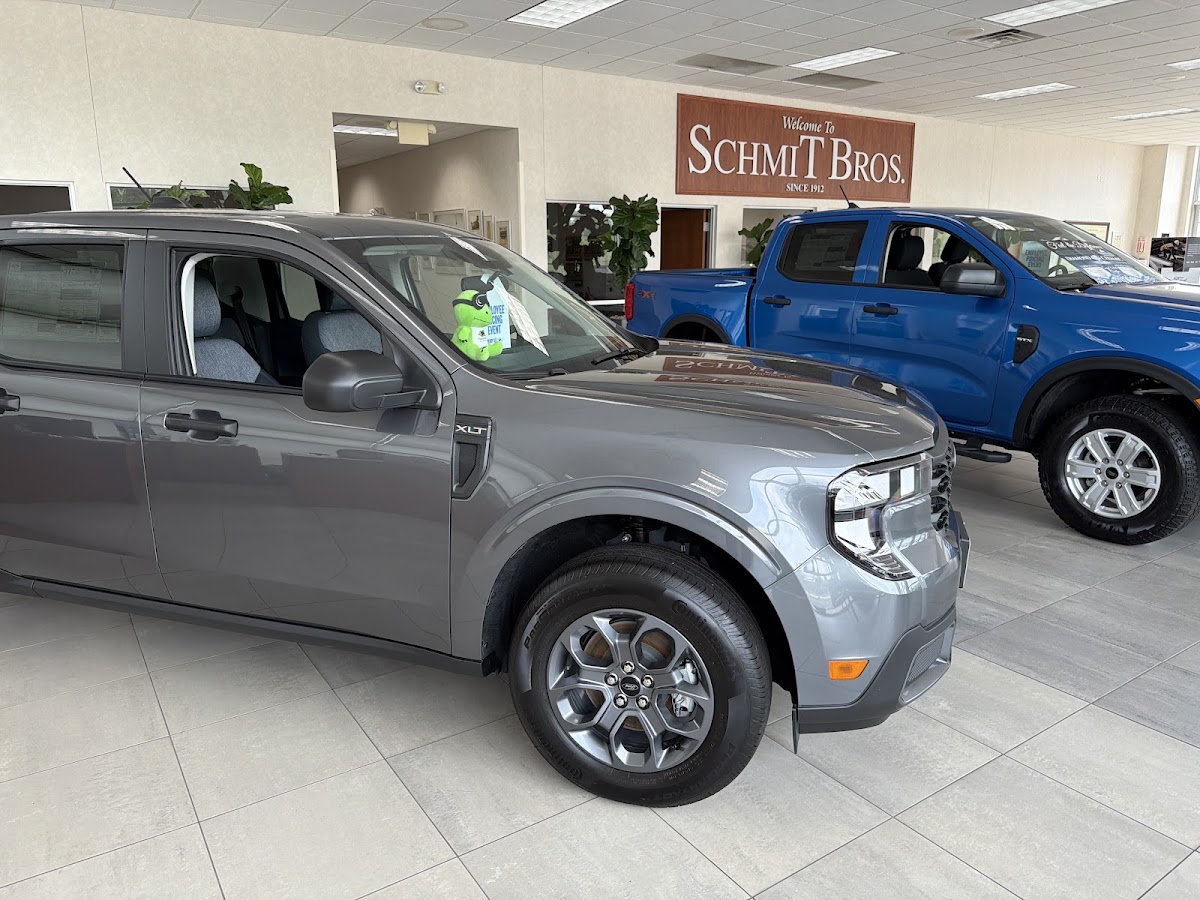 Schmit Bros Ford Saukville photo 2