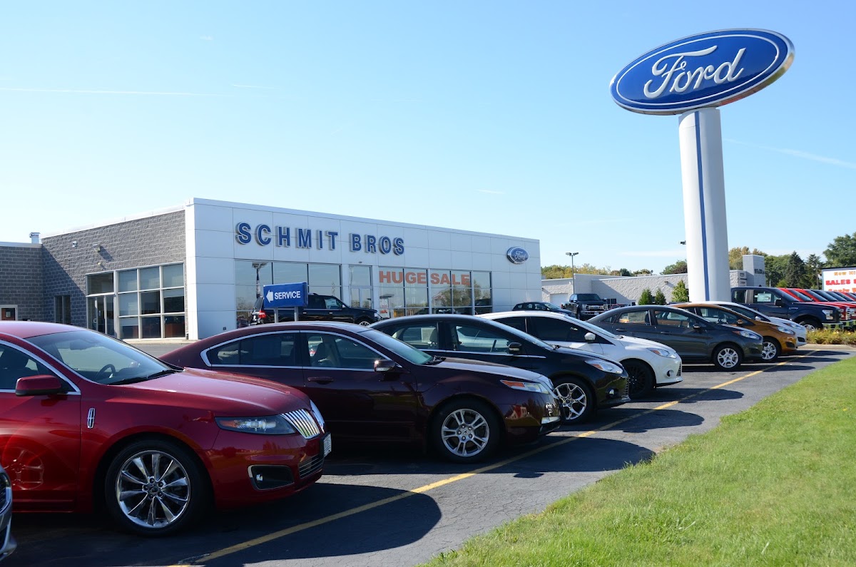 Schmit Bros Ford Saukville photo 1
