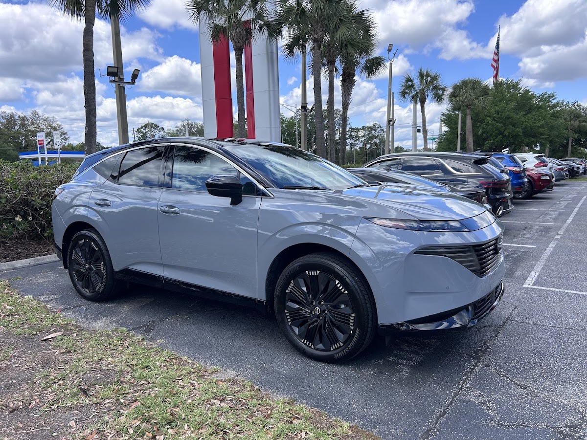 Nissan of Orange Park photo 5
