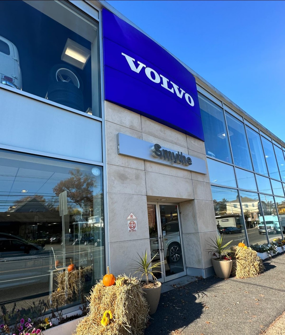 Smythe Volvo Cars photo 1