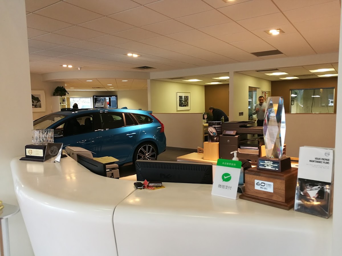 Smythe Volvo Cars photo 4