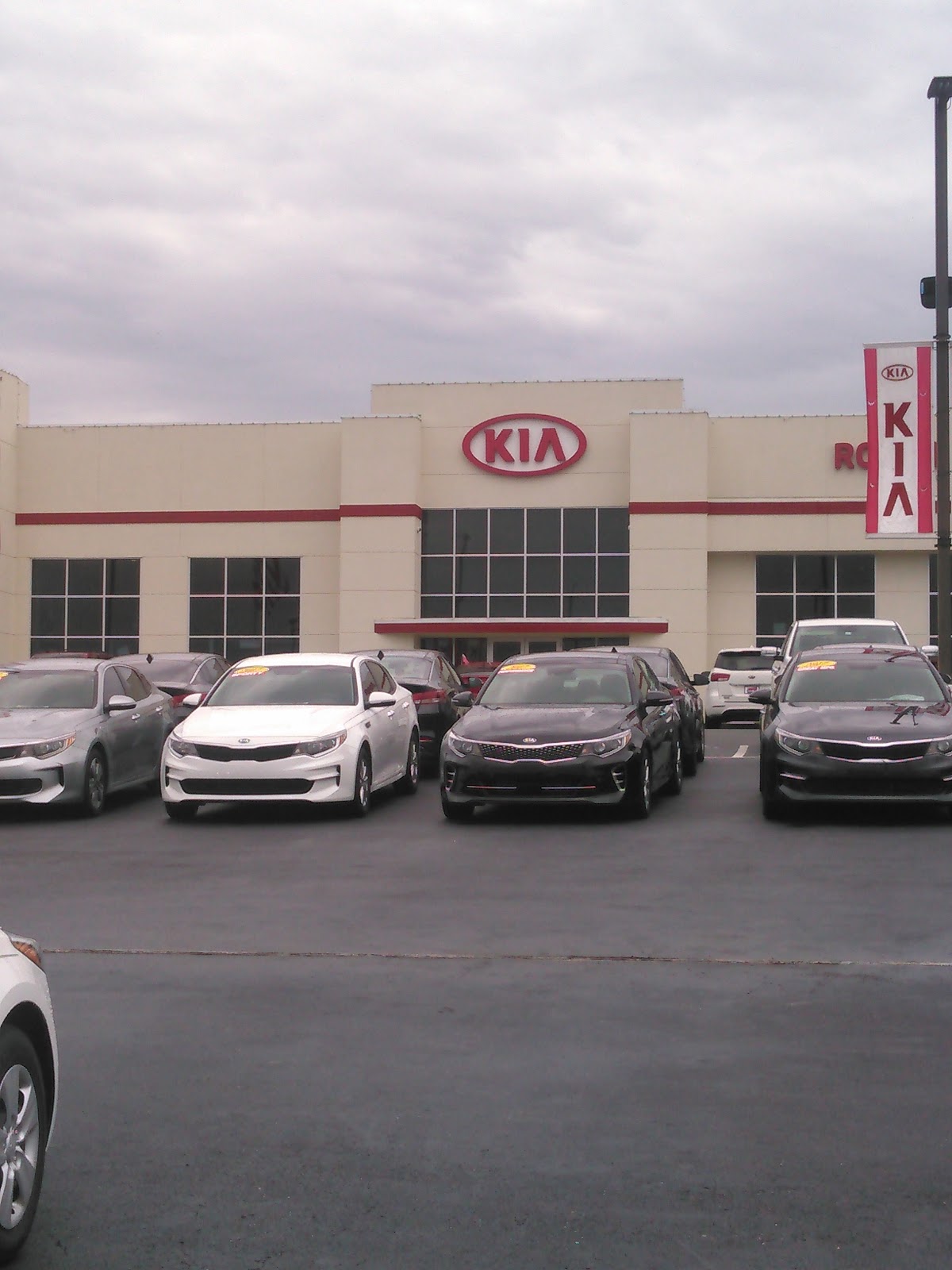 Roper Kia photo 1