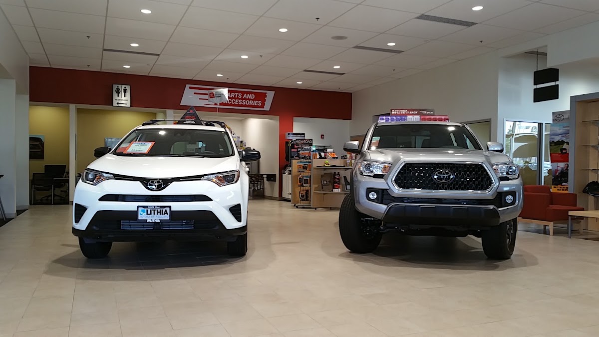 Lithia Toyota of Redding photo 2
