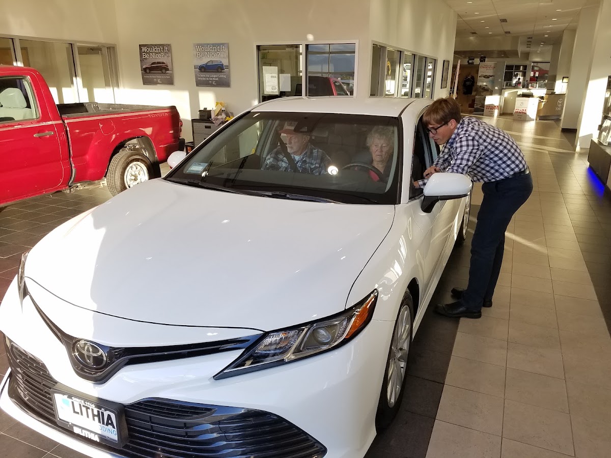 Lithia Toyota of Redding photo 4