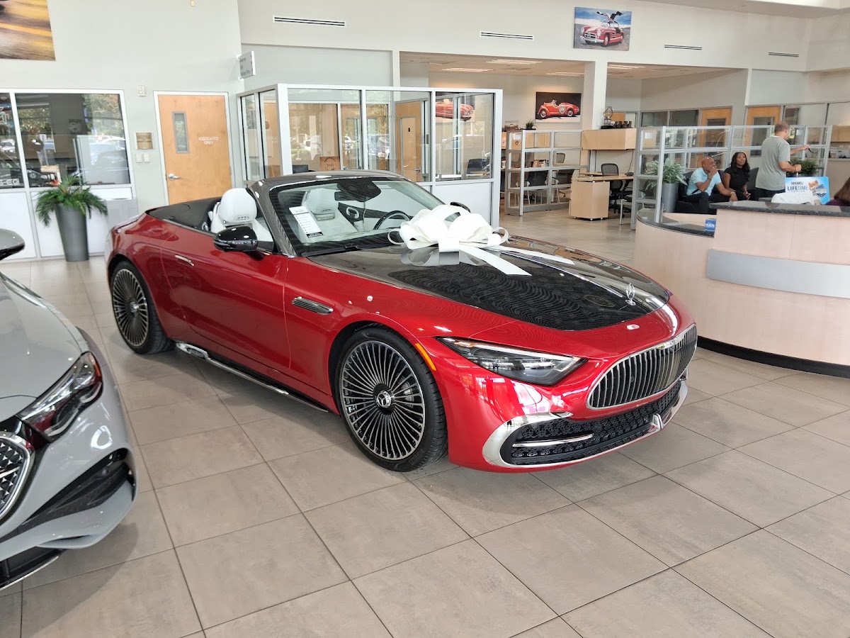 Mercedes-Benz of Gainesville photo 2