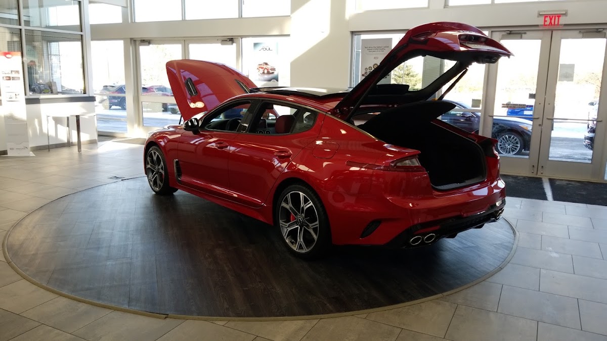 Shawnee Mission KIA photo 2